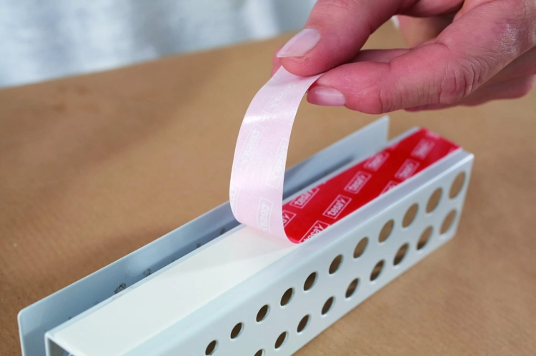 powerbond-ultra-strong-tape_step_7of13_ap.jpg